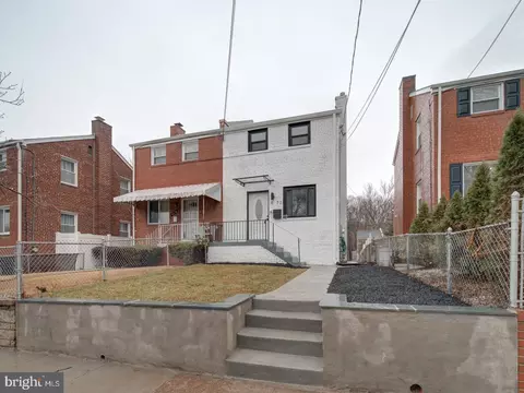 4372 Dubois Pl SE, Washington, DC 20019
