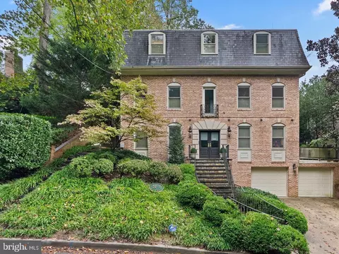 2409 49th St NW, Washington, DC 20007