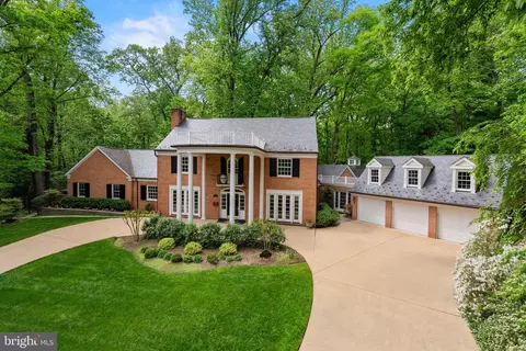 3838 52nd St NW, Washington, DC 20016