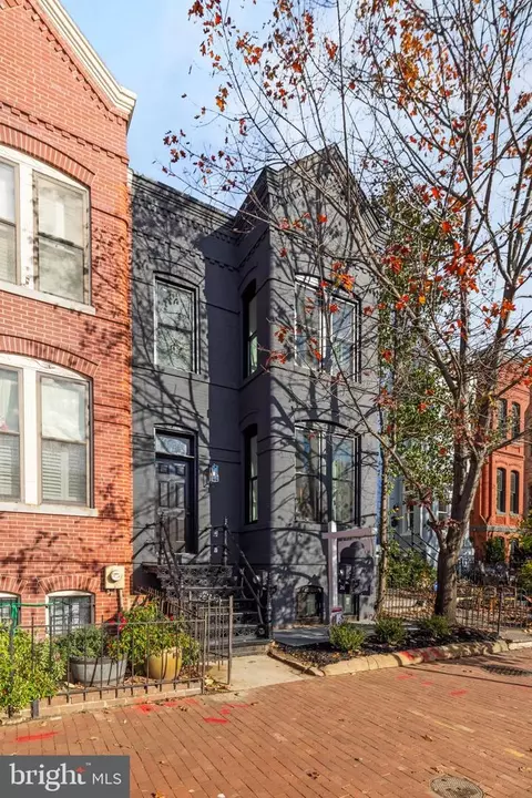 Exterior - 1106 E Street St SE, Washington, DC 20003 photo 6 of 7