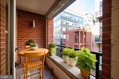 Exterior - 915 E Street St NW #909, Washington, DC 20004 photo 1 of 1