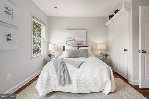 4 14th St SE, Washington, DC 20003 photo 16