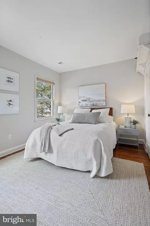 4 14th St SE, Washington, DC 20003 photo 17