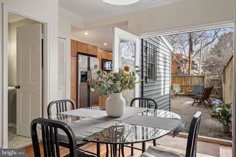 4 14th St SE, Washington, DC 20003 photo 8