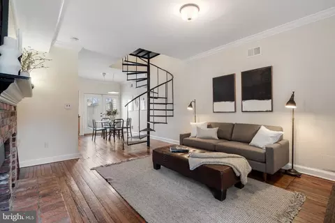 4 14th St SE, Washington, DC 20003 photo 5