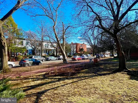 4 14th St SE, Washington, DC 20003 photo 29