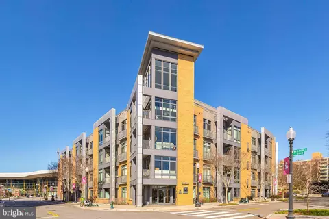525 Water St SW #108, Washington, DC 20024