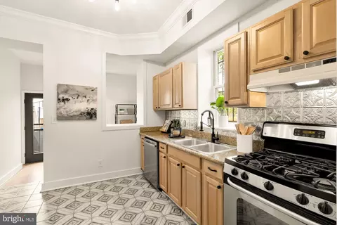 1257 Morse St NE, Washington, DC 20002 photo 10