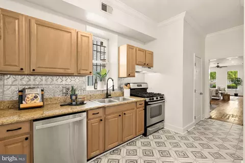1257 Morse St NE, Washington, DC 20002 photo 12