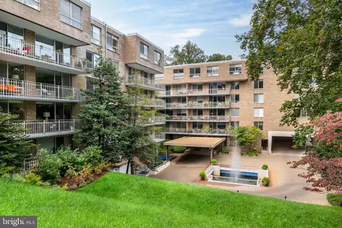 4100 Cathedral Ave NW #803, Washington, DC 20016