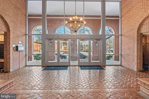 2828 Wisconsin Ave NW #306, Washington, DC 20007