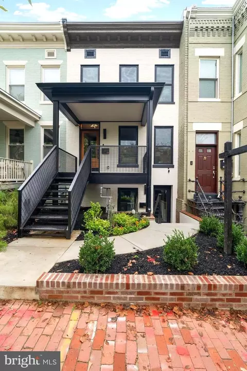 1131 4th St NE, Washington, DC 20002