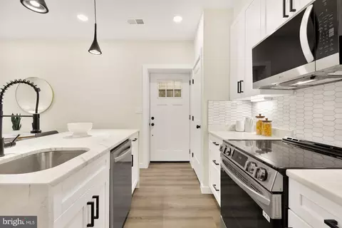 2639 41st St NW #2, Washington, DC 20007 photo 11