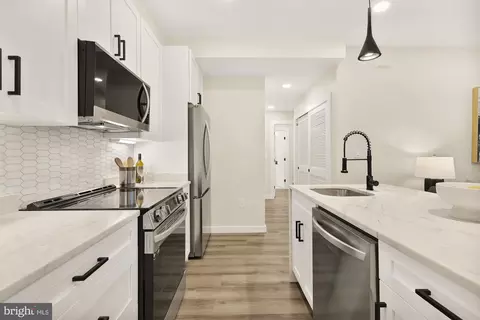 2639 41st St NW #2, Washington, DC 20007 photo 10