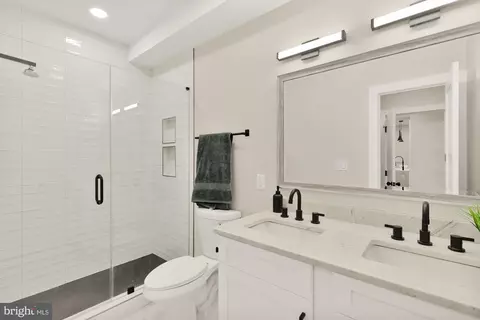 2639 41st St NW #2, Washington, DC 20007 photo 16