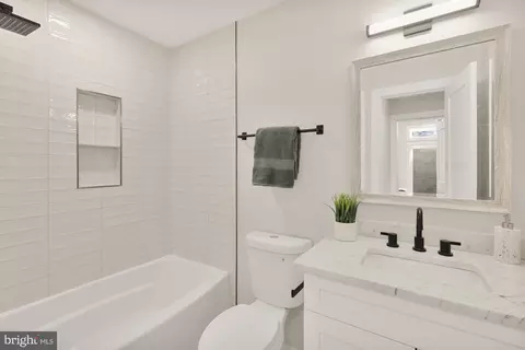 2639 41st St NW #2, Washington, DC 20007 photo 21