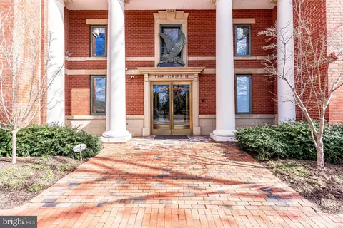 955 26th St NW #411, Washington, DC 20037