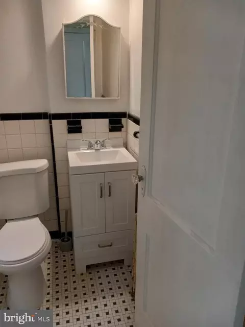 1314 Downing Pl NE, Washington, DC 20018