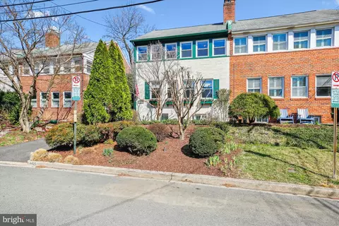 4425 35th St NW, Washington, DC 20008