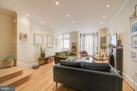 1817 15th St NW, Washington, DC 20009 photo 4