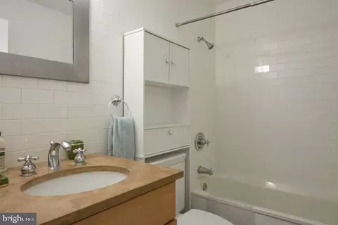 1817 15th St NW, Washington, DC 20009 photo 24