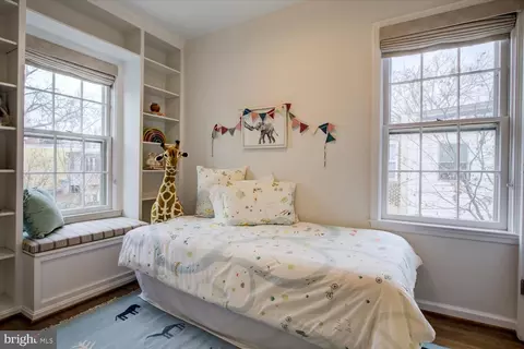 1013 C St SE, Washington, DC 20003 photo 23