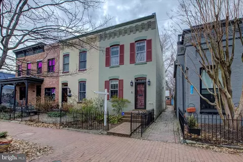 1013 C St SE, Washington, DC 20003