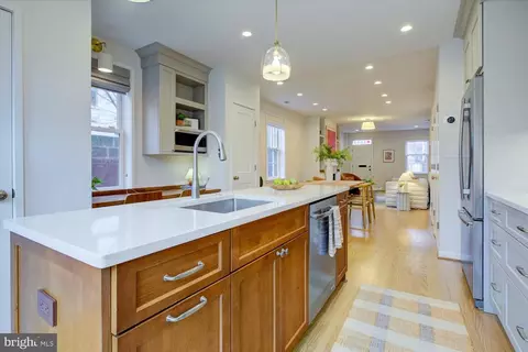 1013 C St SE, Washington, DC 20003 photo 13