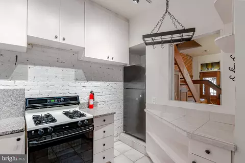 112 11th St NE, Washington, DC 20002 photo 9