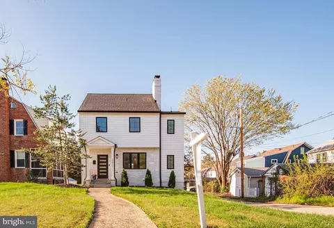 2611 Otis St NE, Washington, DC 20018