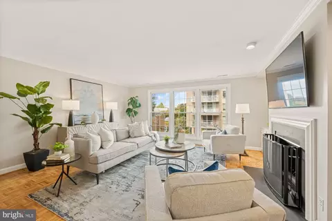 2828 Wisconsin Ave NW #309, Washington, DC 20007