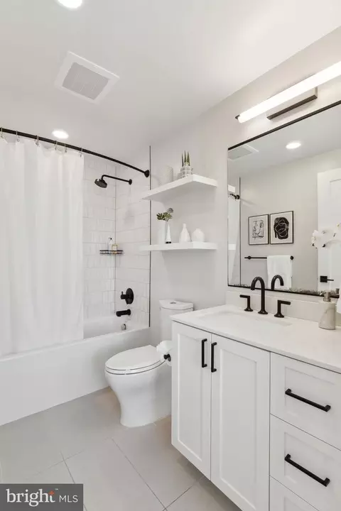 1211 Van St SE #TH-1D, Washington, DC 20003 photo 12