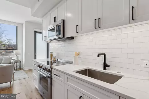 1211 Van St SE #TH-1D, Washington, DC 20003 photo 4