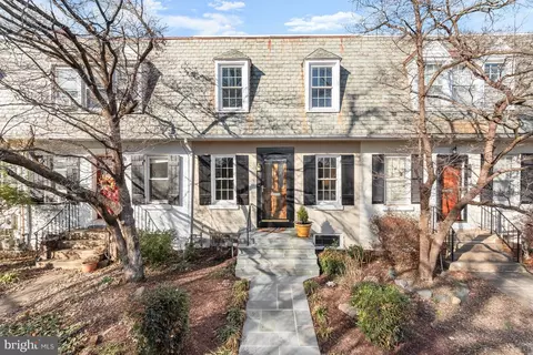 3827 S Street St NW, Washington, DC 20007