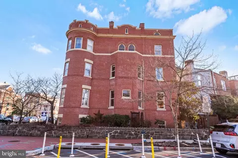 Exterior - 226 4th St NE, Washington, DC 20002 photo 5 of 12