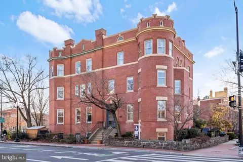 226 4th St NE, Washington, DC 20002