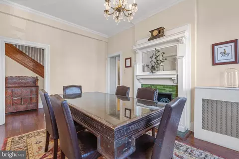 Dining - 226 4th St NE, Washington, DC 20002 photo 4 of 5