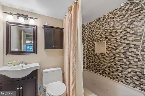Bath - 226 4th St NE, Washington, DC 20002 photo 6 of 6