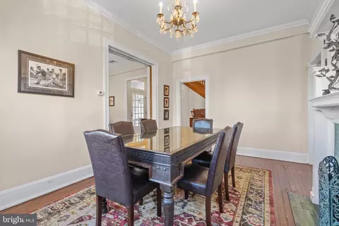 Dining - 226 4th St NE, Washington, DC 20002 photo 3 of 5