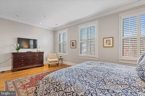 Bedroom - 411 G St SE, Washington, DC 20003 photo 4 of 16