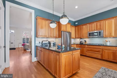 Kitchen - 411 G St SE, Washington, DC 20003 photo 2 of 14