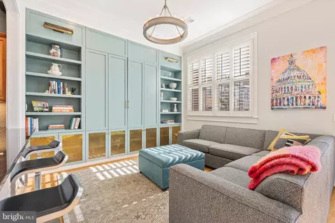Living - 411 G St SE, Washington, DC 20003 photo 1 of 5