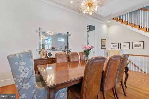 Dining - 411 G St SE, Washington, DC 20003 photo 4 of 4