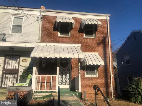 114 46th St SE, Washington, DC 20019