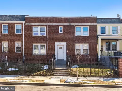 1427 Holbrook St NE, Washington, DC 20002