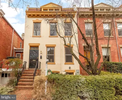 121 9th St NE, Washington, DC 20002