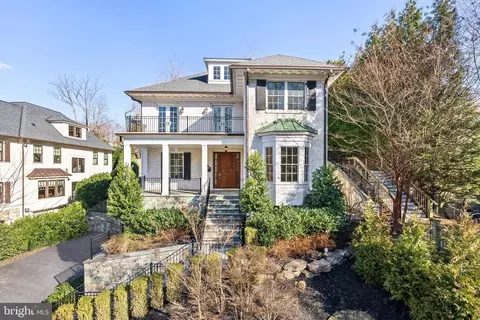 2935 49th St NW, Washington, DC 20016