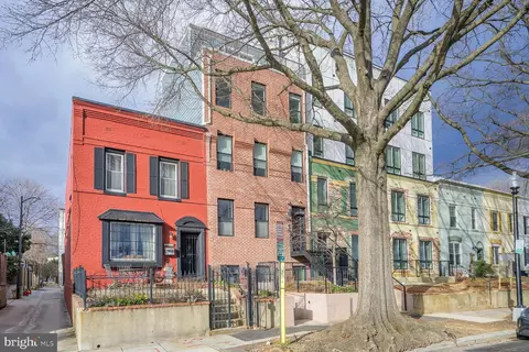 1308 L St SE #PH4, Washington, DC 20003