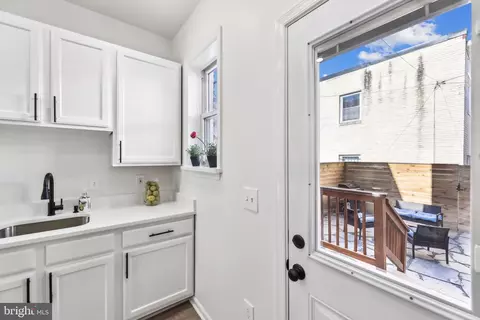 1704 A St SE, Washington, DC 20003 photo 17
