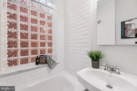 1704 A St SE, Washington, DC 20003 photo 35